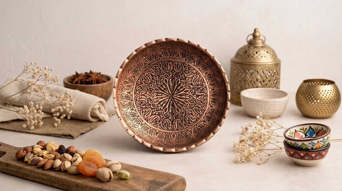 Bakır Çerezlik Lokumluk Masada Duruyor