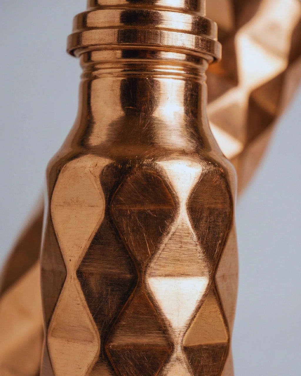 Antep İşi Elmas Kesim Desenli Bakır Matara (700 ml) - Prizma Model