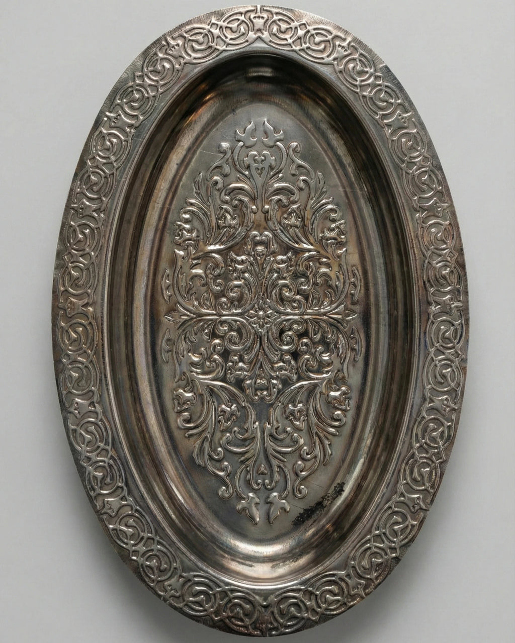Antep İşi Kalem İşlemeli Gümüş Renk 25 cm Krom Meze Tabağı
