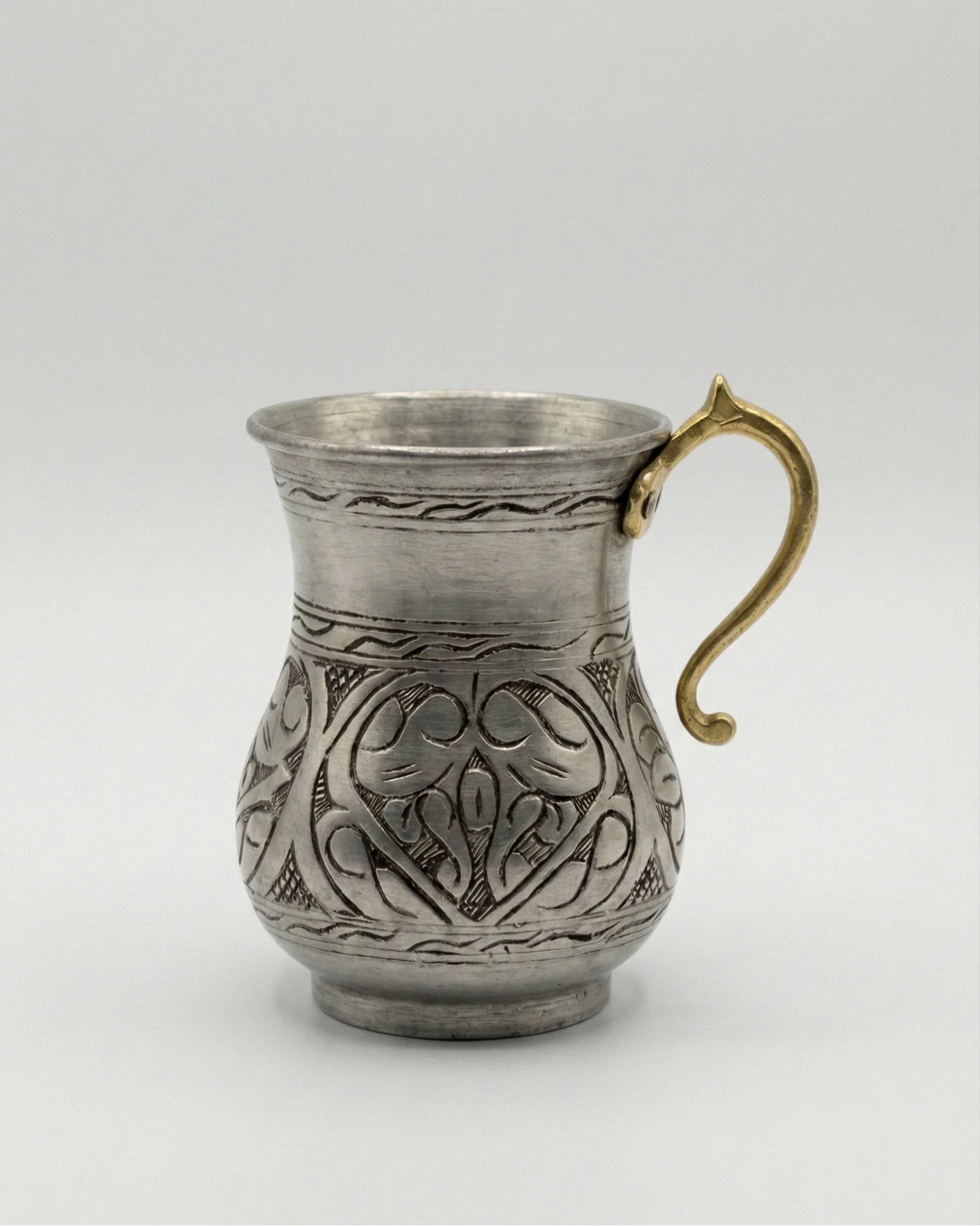 Antep İşi İşlemeli Bombeli Bakır Kupa - Beyaz (250 ml)