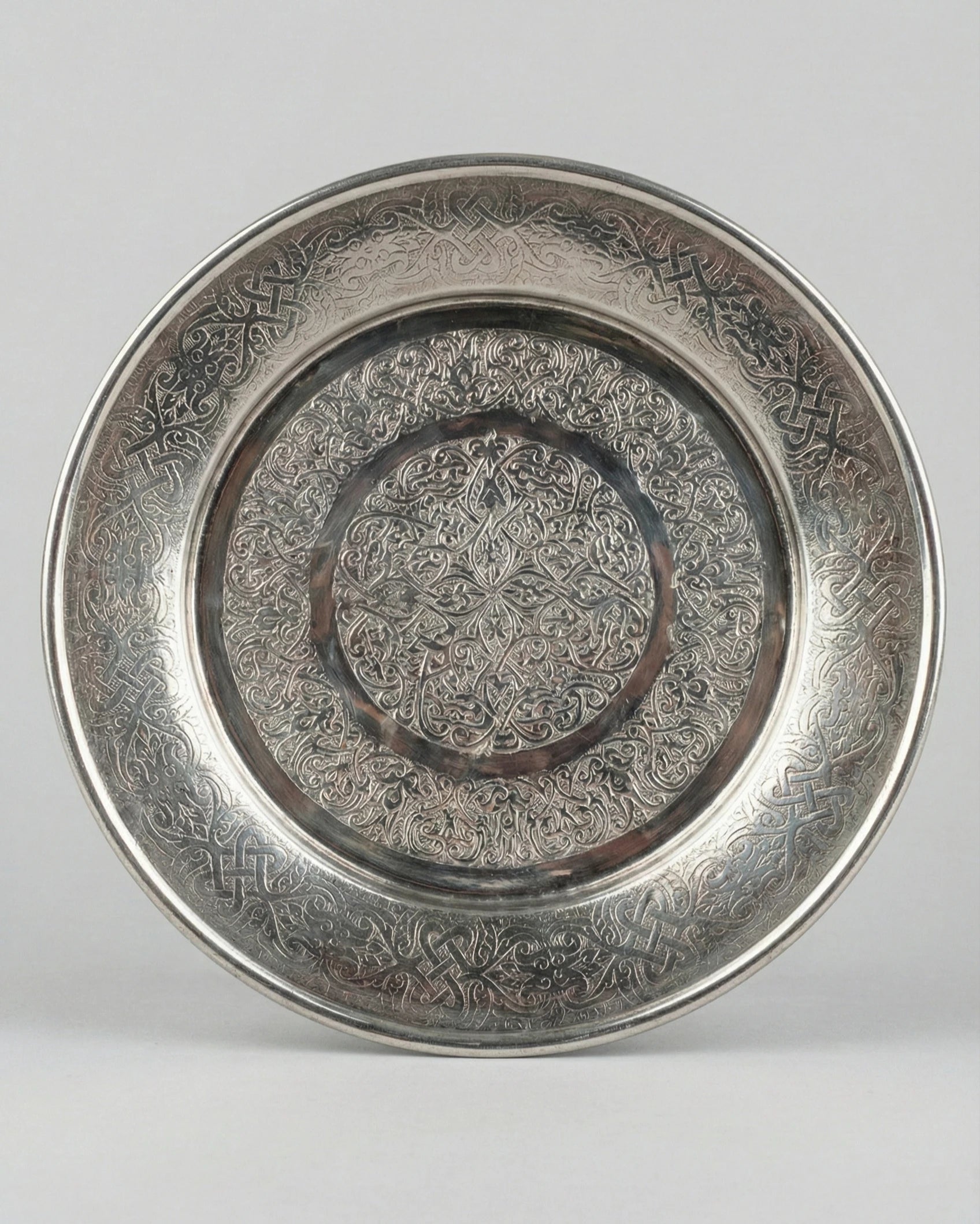 Antep İşi Selçuklu Desenli Parlak Krom 35 cm Supla Servis Tabağı