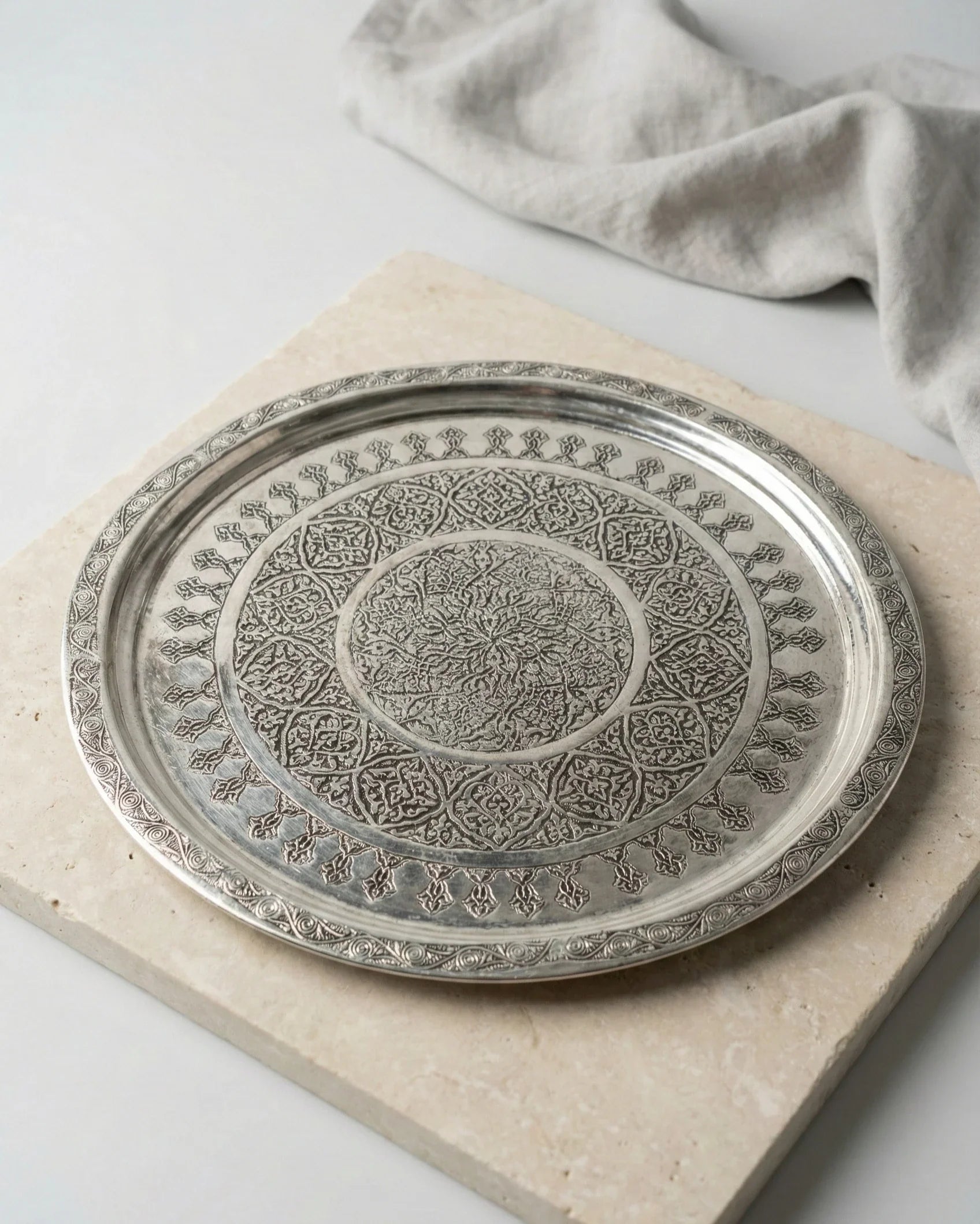 Antep Selçuklu Motifli Gümüş Bakır Tepsi - 25 cm