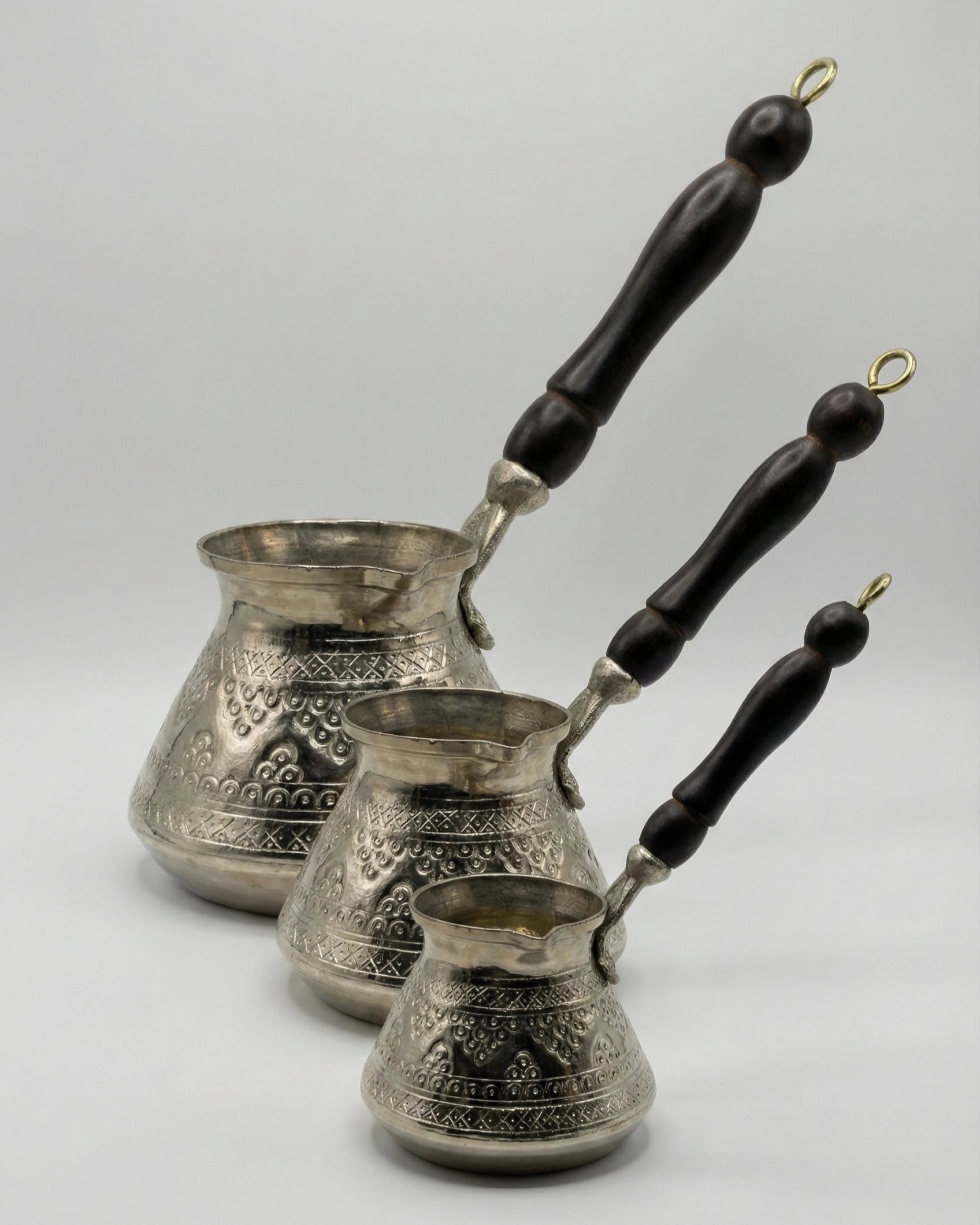 Kabartma Desenli Eskitme Gümüş 4 Kişilik Bakır Cezve