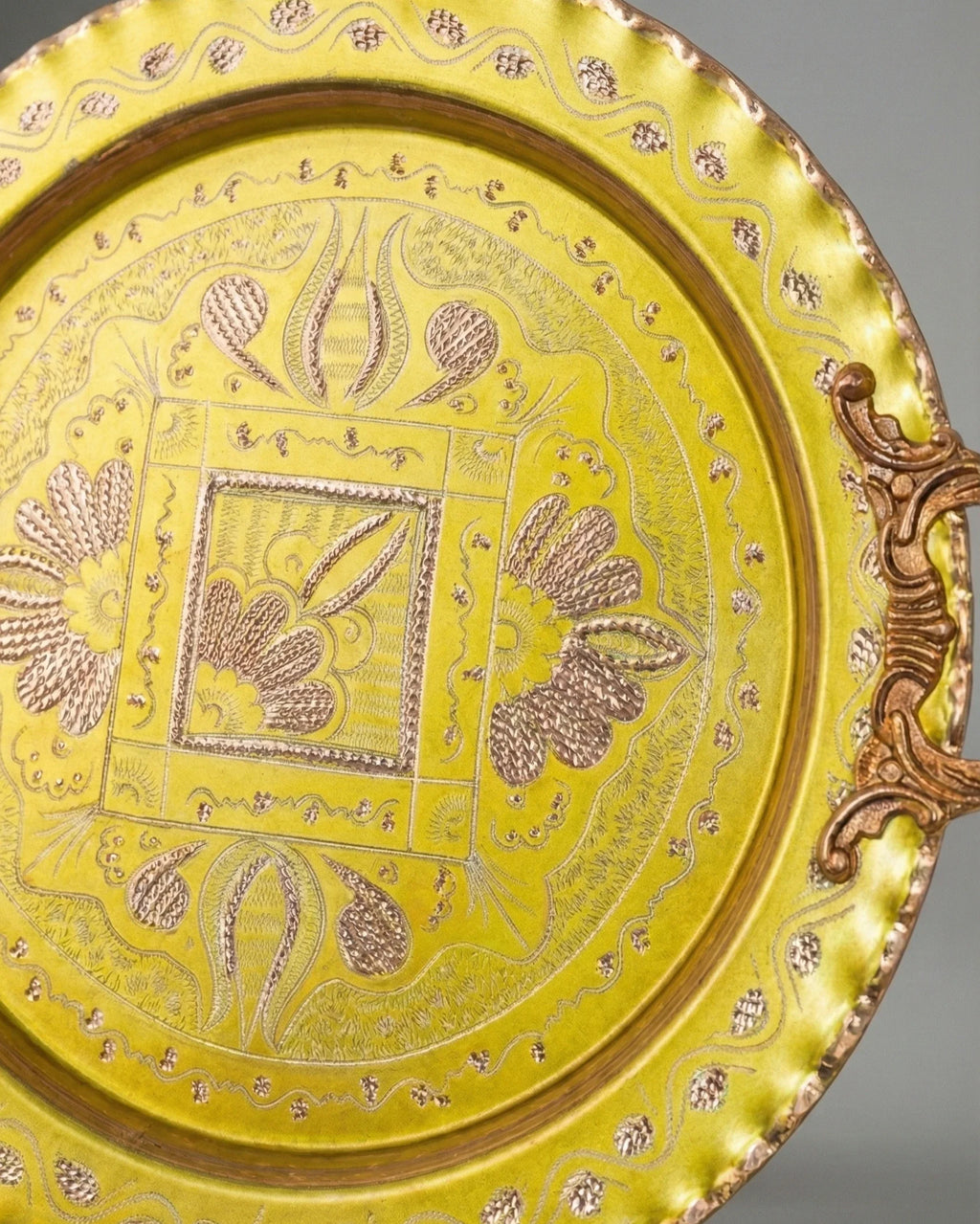 Antep Lale Motifli - Sarı Bakır Tepsi - 28 cm