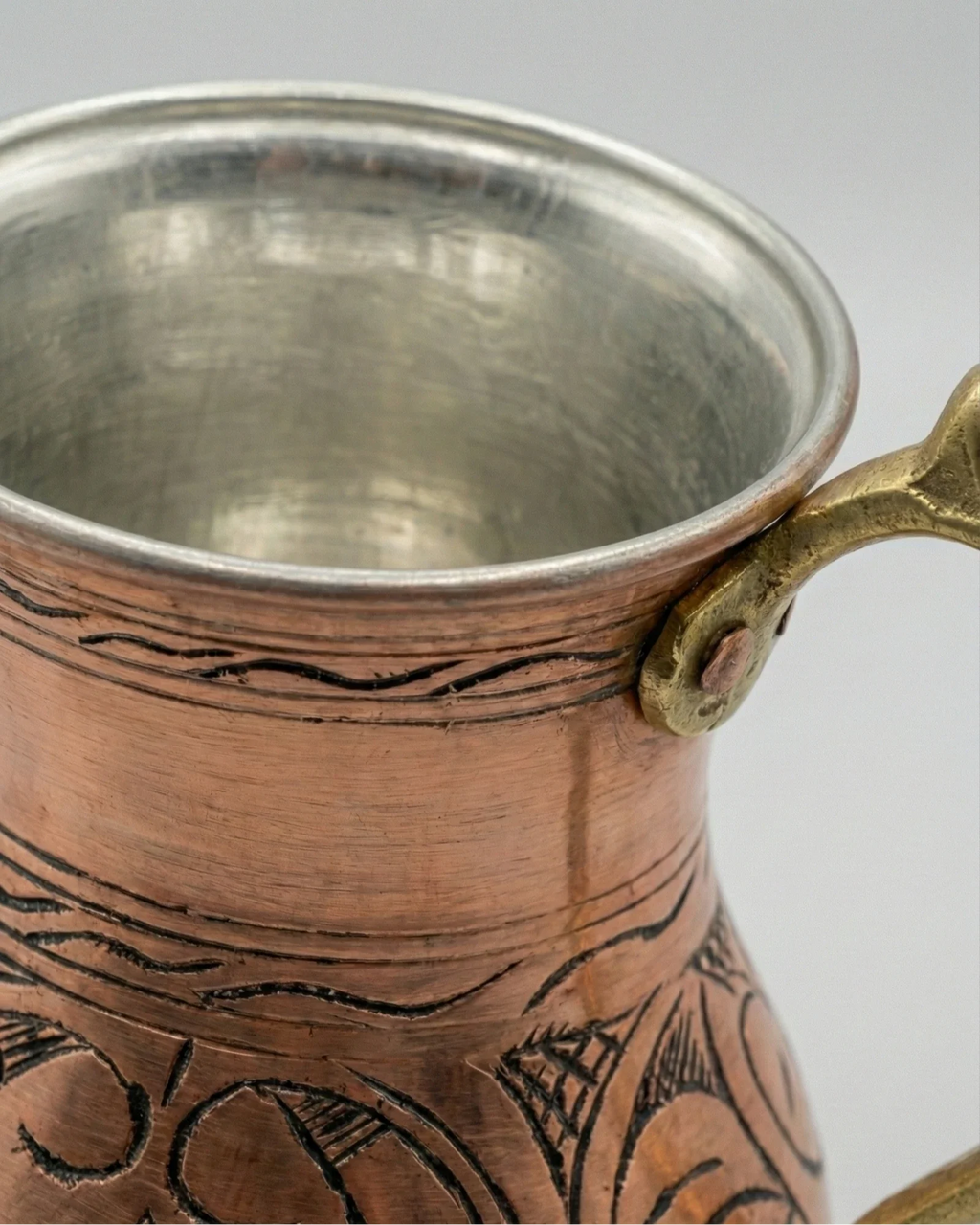 Antep İşi İşlemeli Bombeli Bakır Kupa - Kızıl (250 ml)
