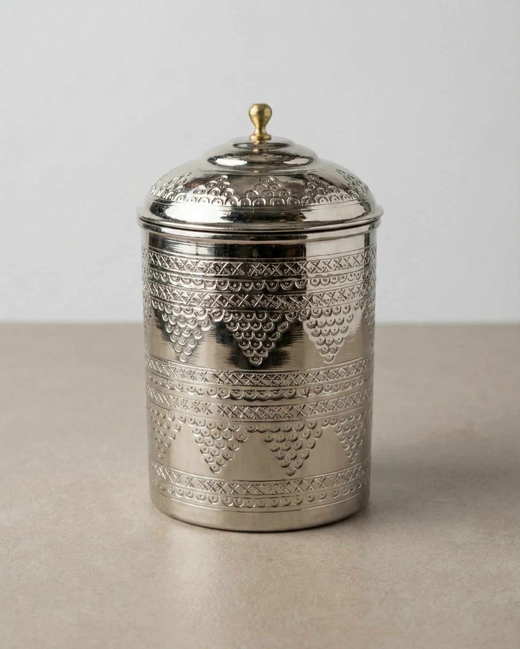 Pirinç Kulplu Kalaylı Geleneksel Nakışlı Bakır Baharatlık - 14 cm