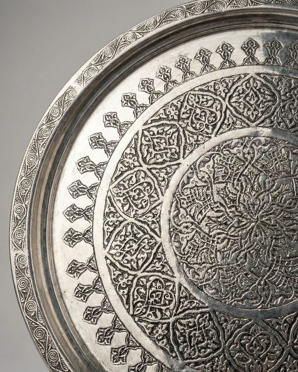 Antep Selçuklu Motifli Gümüş Bakır Tepsi - 25 cm