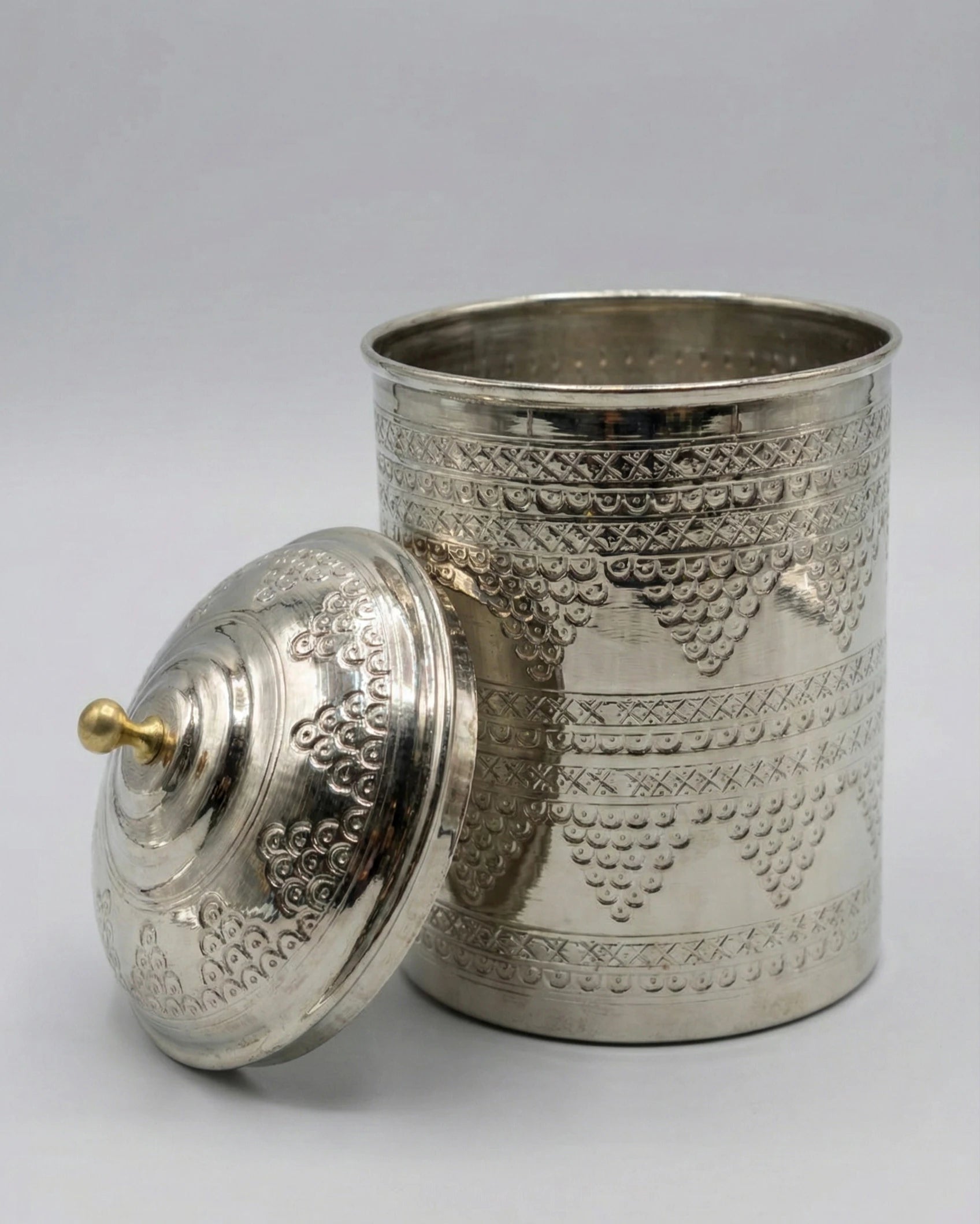 Pirinç Kulplu Kalaylı Geleneksel Nakışlı Bakır Baharatlık - 14 cm