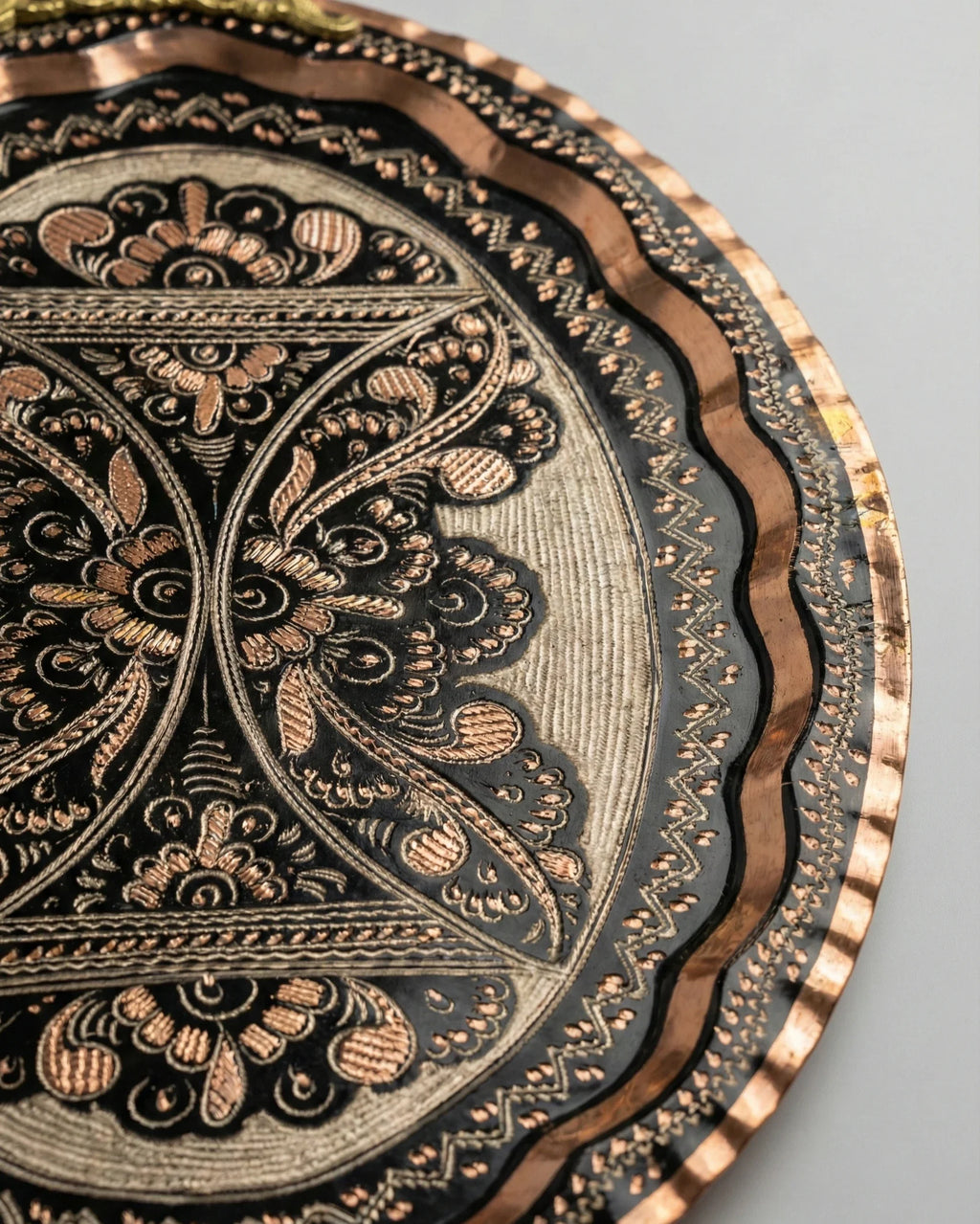 Antep Siyah İşlemeli Oval Bakır Tepsi - 40 cm